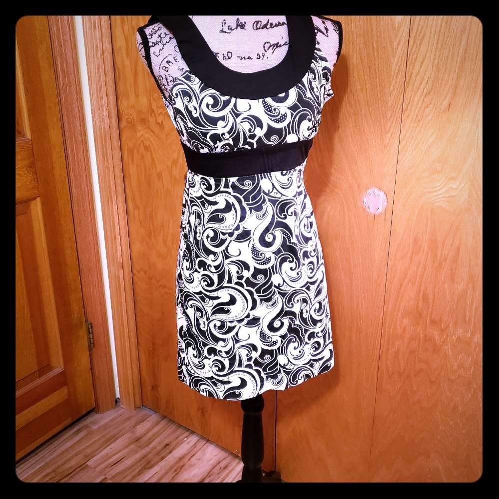 Black & white print, cotton dress